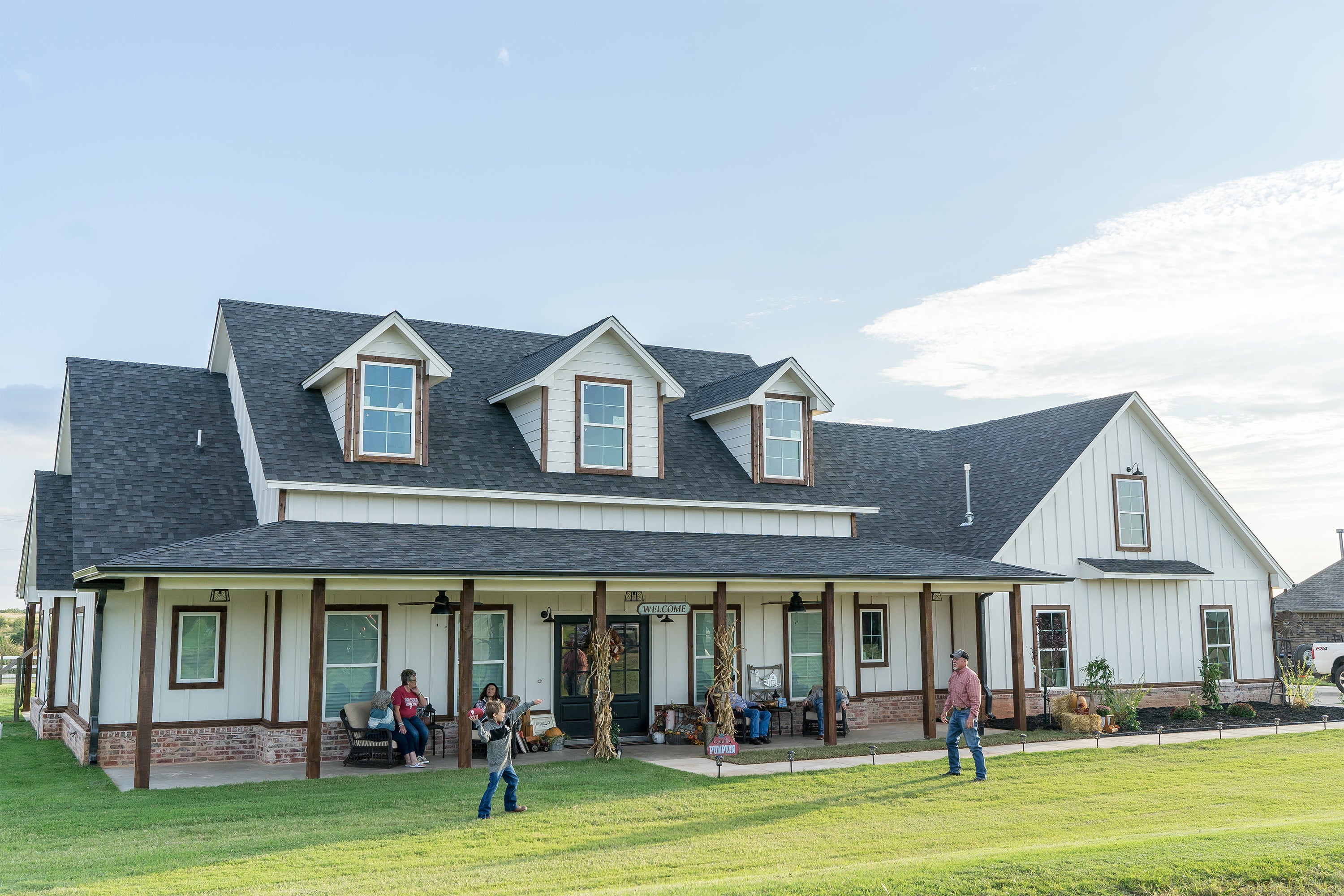 PLAN 2429 (4/3/2 2,416 SF)
